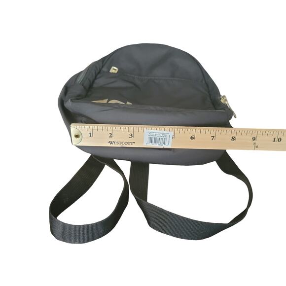 Adidas Core Mini Backpack Unisex Backpack Black/Gold Metallic - Picture 5 of 7